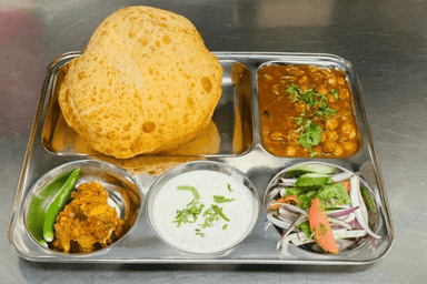 Cholle Bhatura